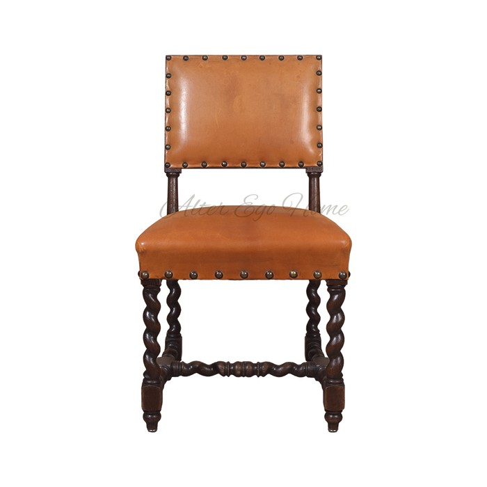 Комплект из шести старинных стульев с кожаной обивкой
