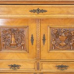 Шкаф из ореха с резными композициями 1850-х гг.