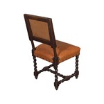 Комплект из шести старинных стульев с кожаной обивкой