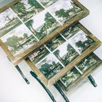Винтажный набор столиков с керамическими плакетками