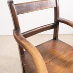 Антикварное кресло из массива дуба 1880-х гг.