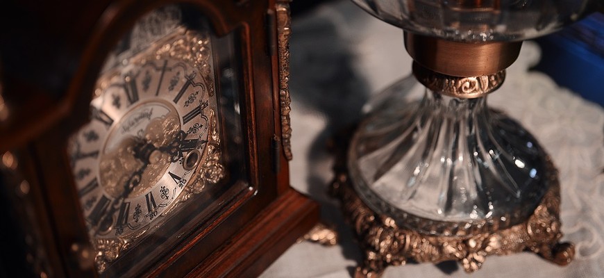 День тикающих часов: обзор на старинные английские часы из новой коллекции