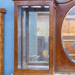 Антикварный буфет с раскрепованным фасадом 1880-х гг. 