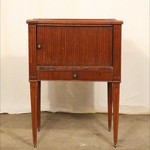 Антикварная тумба из махагони 1760-х гг. 