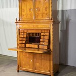 Антикварный немецкий шкаф-секретер из ореха с витыми колоннами