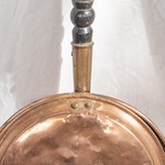 Антикварная грелка для постели 1690-х гг. 