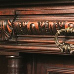 Антикварный буфет с резным убранством 1860-х гг. 