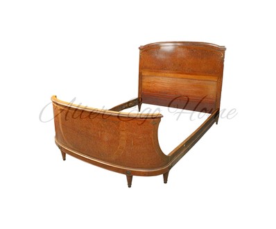 Антикварная кровать 1870-х гг. 