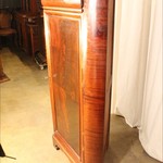 Антикварный угловой шкаф красного дерева 1820-х гг. 