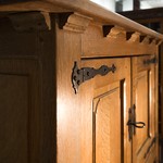 Старинный шкаф в средневековом стиле