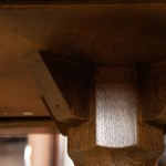 Антикварный столик с круглой столешницей 1950-х гг. 