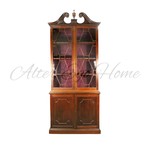 Антикварный книжный шкаф с разомкнутым фронтоном 1870-х гг. 