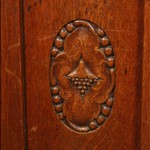 Антикварный буфет с фигурным фасадом 1890-х гг. 