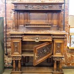 Комплект антикварной ореховой мебели для столовой 1860-х гг. 