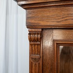 Антикварный книжный дубовый шкаф 1870-х гг. 
