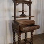 Антикварный дубовый пресс 1680-х гг. 