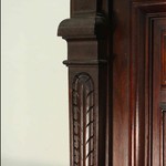 Антикварный буфет с резным декором 1860-х гг. 