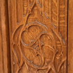 Антикварная скамья в неоготическом стиле 1920-х гг. 