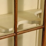 Антикварная горка фактурного ореха 1870-х гг. 