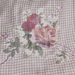 Льняная штора в мелкую клеточку с розами