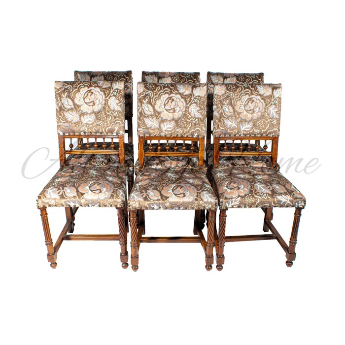 Комплект антикварных стульев с цветочным узором