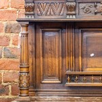 Антикварный сервант с мраморной столешницей и гротесками 1860-х гг. 