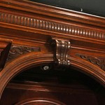 Антикварный немецкий буфет с раскрепованным фасадом и арочной нишей 1870-х гг. 