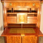 Антикварный секретер в стиле неоклассицизм 1760-х гг.