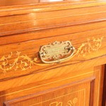 Антикварная викторианская витрина из палисандра 1870-х гг. 