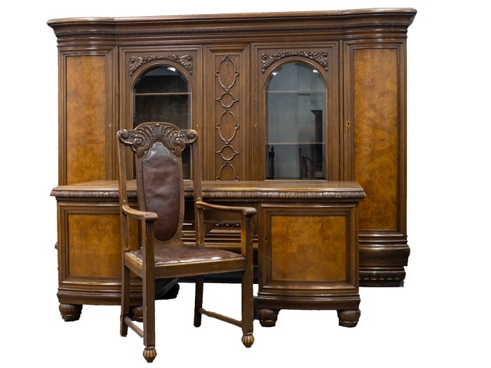 Мебельный гарнитур для кабинета 1900-х гг.