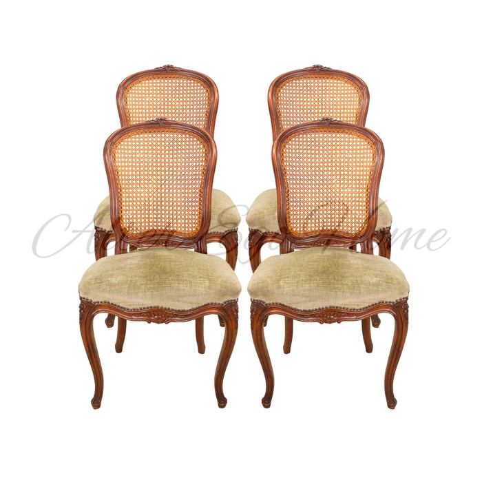 Комплект винтажных стульев с ротанговой спинкой 1950-х гг.