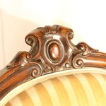 Пара антикварных стульев в стиле неорококо с резным навершием 1850-х гг. 