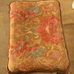 Антикварный табурет в стиле Чиппендейл 1910-х гг. 