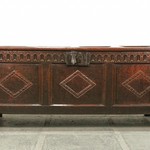 Антикварный дубовый сундук с филеночной конструкцией 1760-х гг. 