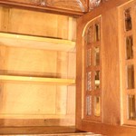 Антикварный буфет с резьбой растительного характера 1870-х гг. 