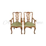 Пара антикварных кресел в стиле Томаса Чиппендейла 1890-х гг. 