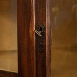 Антикварный угловой шкаф 1850-х гг. 