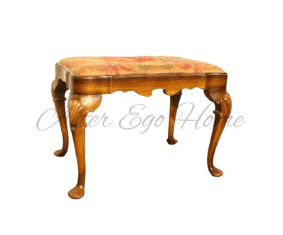 Антикварный табурет в стиле Чиппендейл 1910-х гг. 