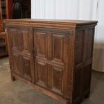 Антикварный дубовый полушкаф с филенчатыми дверцами 1840-х гг. 