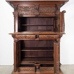 Антикварный двухярусный шкаф в стиле неоренессанс 1850-х гг.