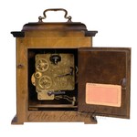 Часы в ореховом корпусе с тонкой росписью