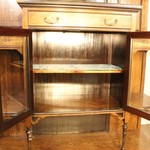 Антикварная викторианская витрина из палисандра 1870-х гг. 