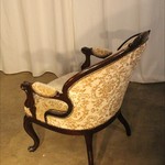 Антикварное кресло с круглой спинкой тёмного дуба 1880-х гг. 