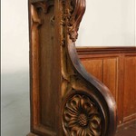 Антикварная дубовая скамья с резными локотками 1880-х гг. 