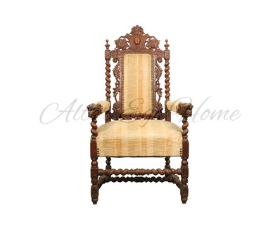 Антикварное кресло с резным щитковым навершием 1850-х гг. 