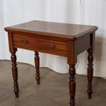 Комплект английской антикварной мебели из небольшого столика и стула 1870-х гг. 