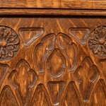 Антикварный сундук в неоготическом стиле 1920-х гг. 