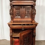 Антикварный французский буфет с резными панно и фигурами 1850-х гг. 