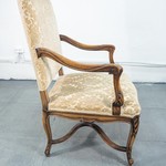 Кресло с фигурной проножкой 1880-х гг.