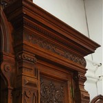 Антикварный немецкий буфет с раскрепованным фасадом и арочной нишей 1870-х гг. 